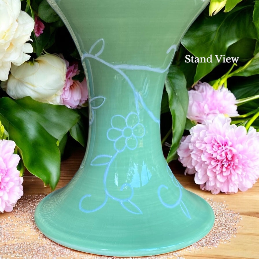 Beautiful Flower Cake Stand - Camden Layne