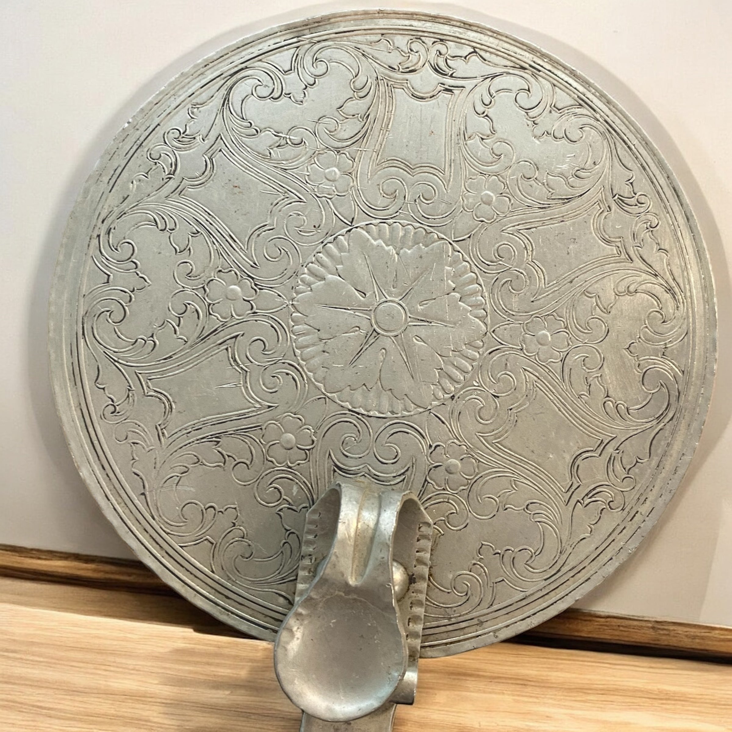 Vintage Silent Butler - Camden Layne