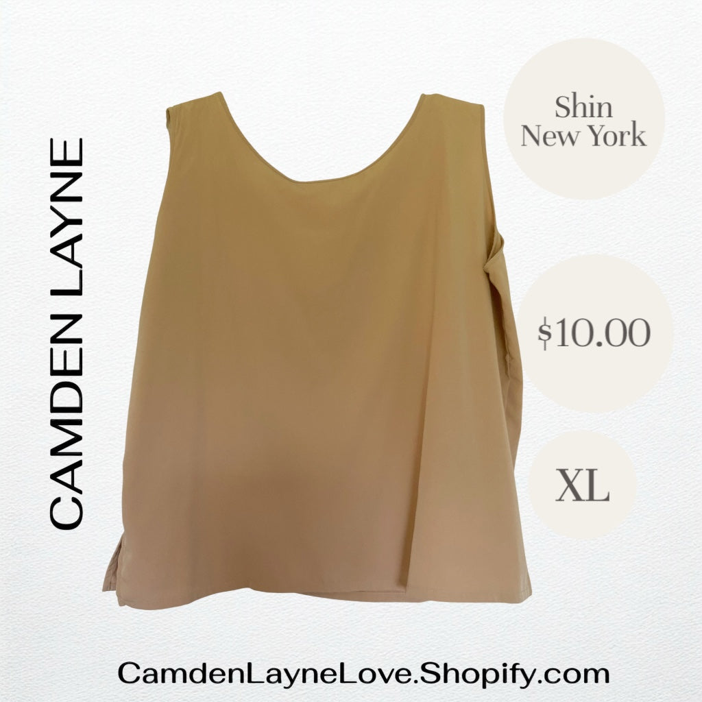 Shin Tan Embroidered Blouse